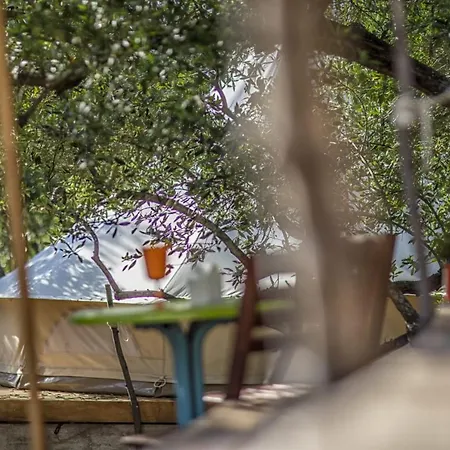 Luxusní stan Mini Kamp Perla *