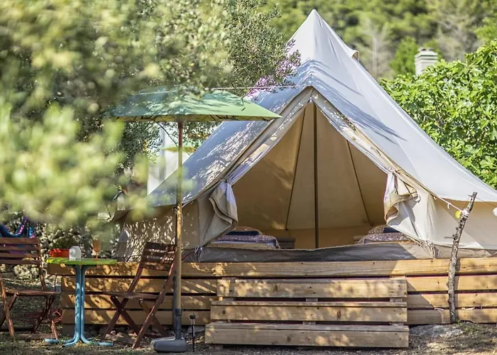 Mini Kamp Perla פרביץ לוקה